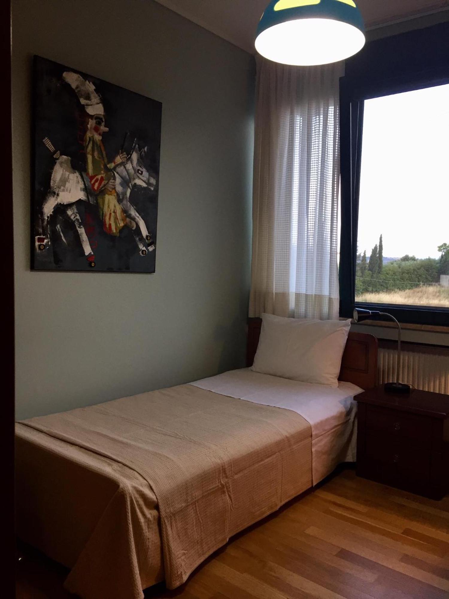 Small Apartment Near Athens Airport Pikérmion Екстериор снимка